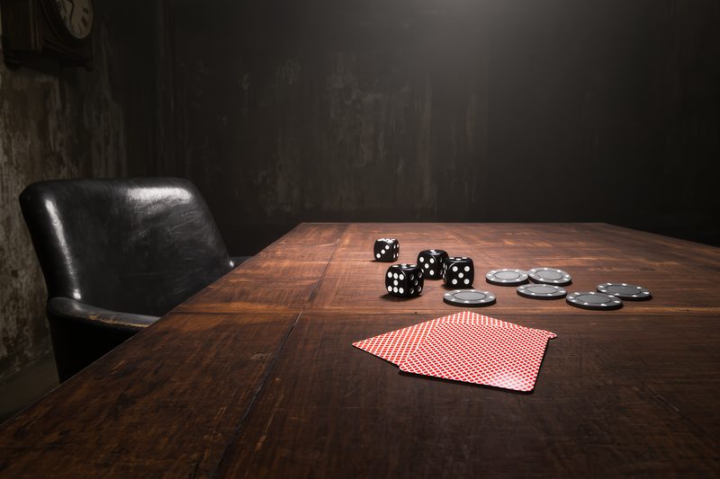 tavolo abbandonato gioco